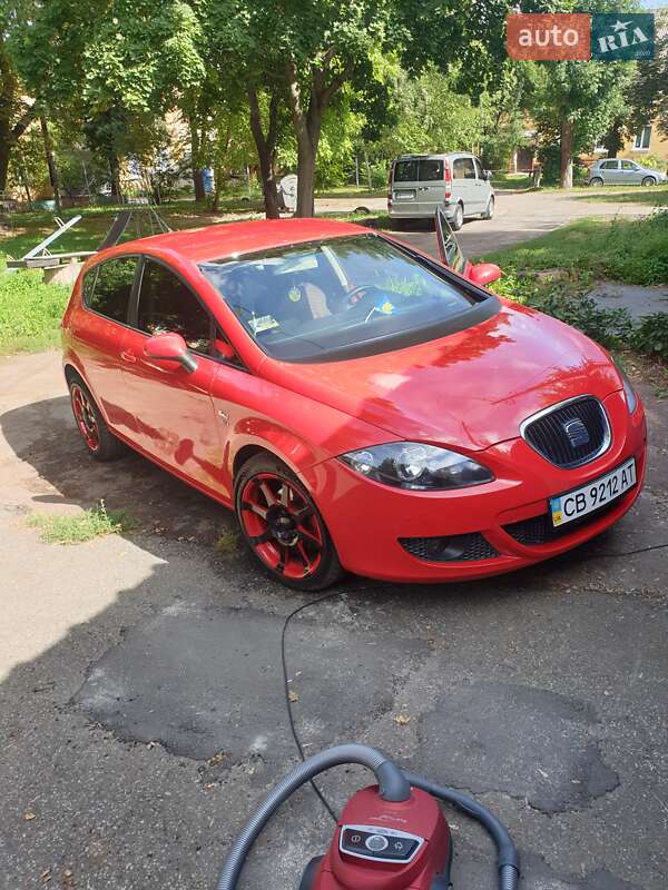 Хэтчбек SEAT Leon 2008 в 