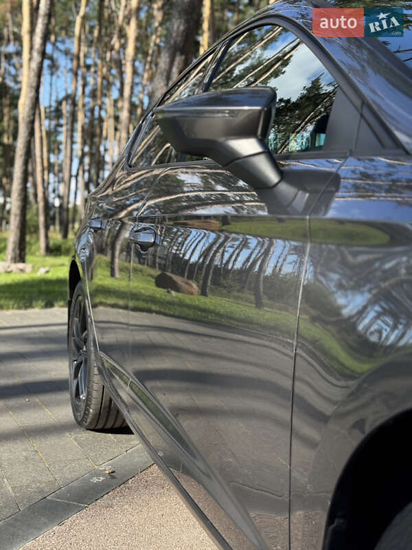 Хэтчбек SEAT Leon 2016 в Житомире