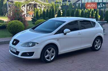 Хэтчбек SEAT Leon 2011 в 