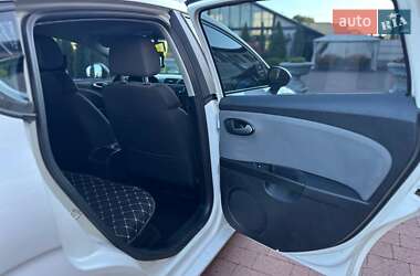 Хэтчбек SEAT Leon 2011 в 