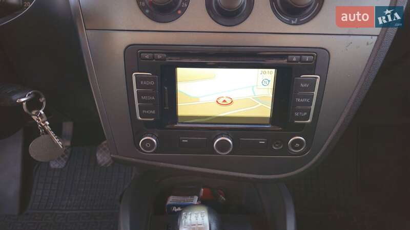 Хэтчбек SEAT Leon 2006 в Ровно