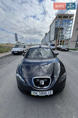 Хэтчбек SEAT Leon 2008 в 