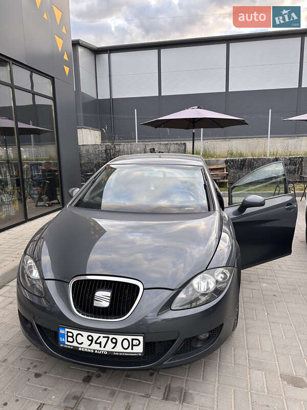 Хэтчбек SEAT Leon 2007 в 