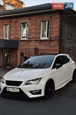 Хэтчбек SEAT Leon 2016 в 