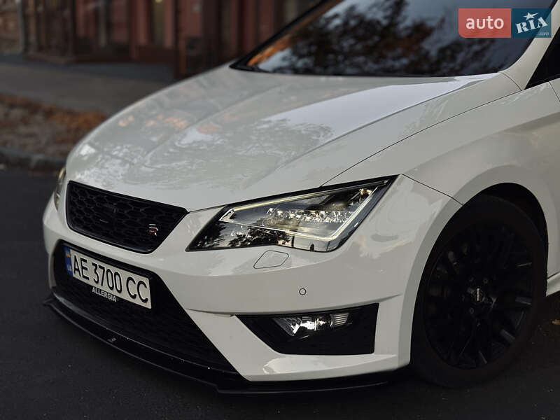 Хэтчбек SEAT Leon 2016 в Днепре