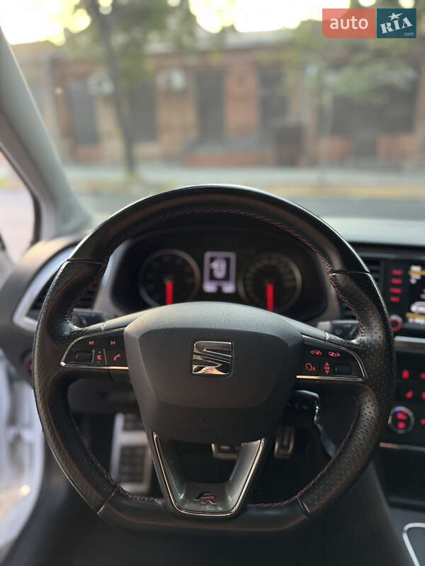 Хэтчбек SEAT Leon 2016 в Днепре