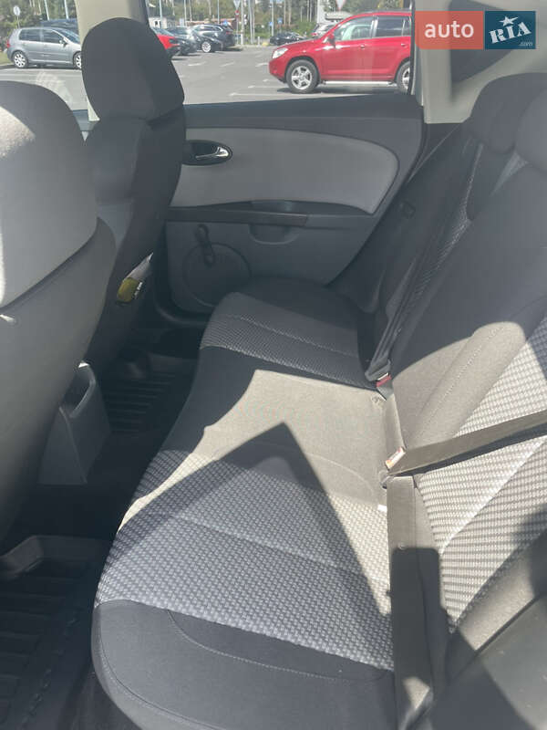 Хэтчбек SEAT Leon 2007 в Киеве