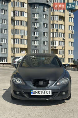Хэтчбек SEAT Leon 2006 в 