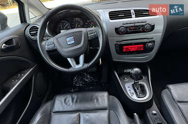 Хэтчбек SEAT Leon 2010 в 
