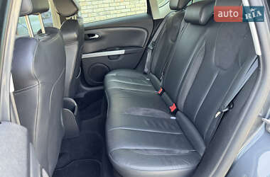 Хэтчбек SEAT Leon 2010 в 