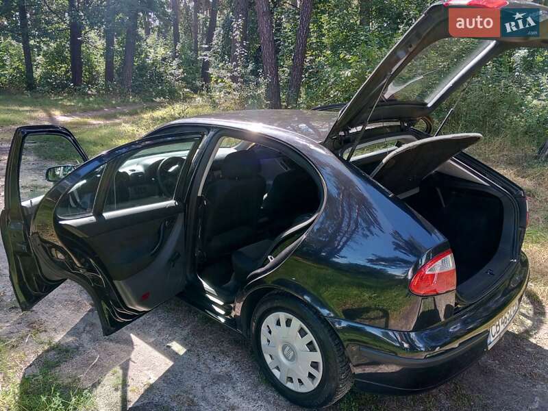 Хэтчбек SEAT Leon 2002 в Чернигове
