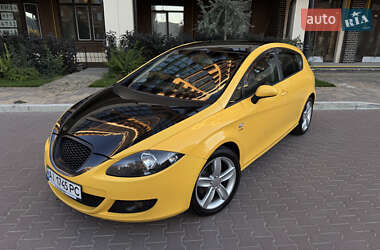 Хэтчбек SEAT Leon 2008 в Киеве