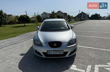 Хэтчбек SEAT Leon 2010 в 
