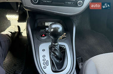 Хэтчбек SEAT Leon 2010 в 
