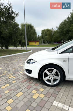Хэтчбек SEAT Leon 2009 в 