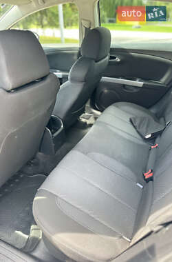 Хэтчбек SEAT Leon 2009 в 
