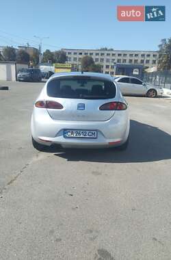 Хэтчбек SEAT Leon 2005 в 
