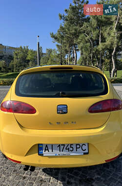 Хэтчбек SEAT Leon 2008 в 