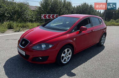 Хетчбек SEAT Leon 2010 в 