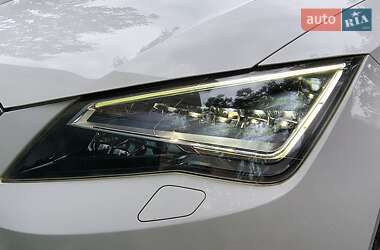 Хэтчбек SEAT Leon 2013 в 