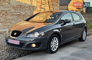 Хэтчбек SEAT Leon 2010 в Луцке