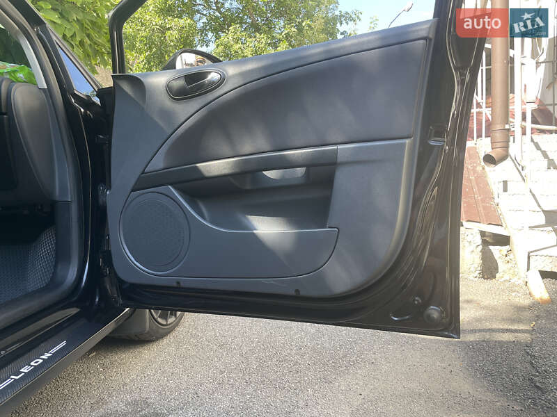 Хетчбек SEAT Leon 2008 в Вінниці