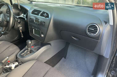 Хэтчбек SEAT Leon 2008 в 