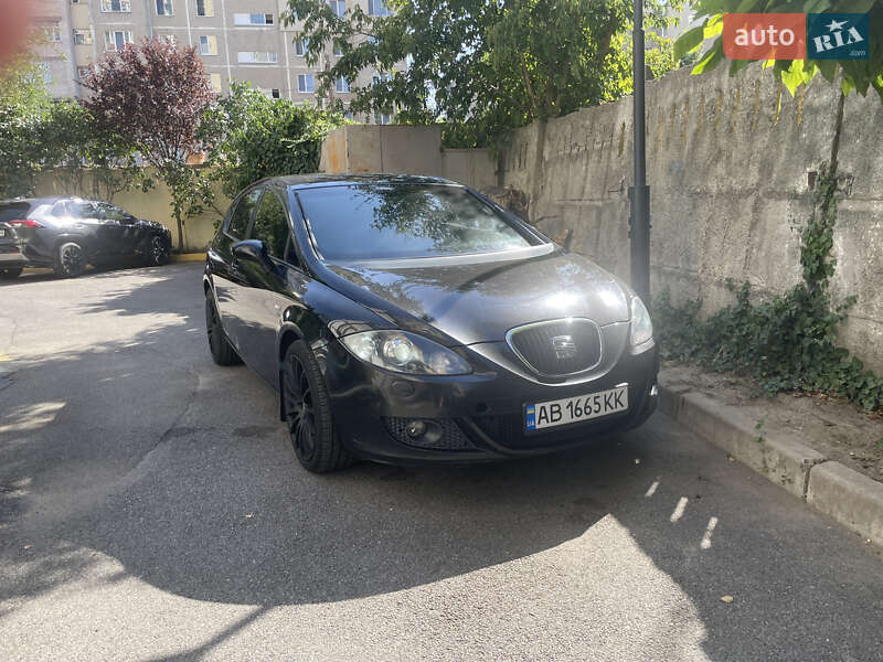 Хетчбек SEAT Leon 2008 в Вінниці