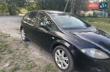 Хэтчбек SEAT Leon 2007 в Каменском
