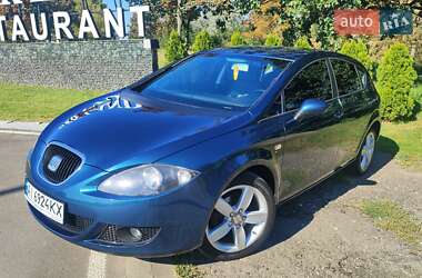 Хэтчбек SEAT Leon 2006 в Киеве