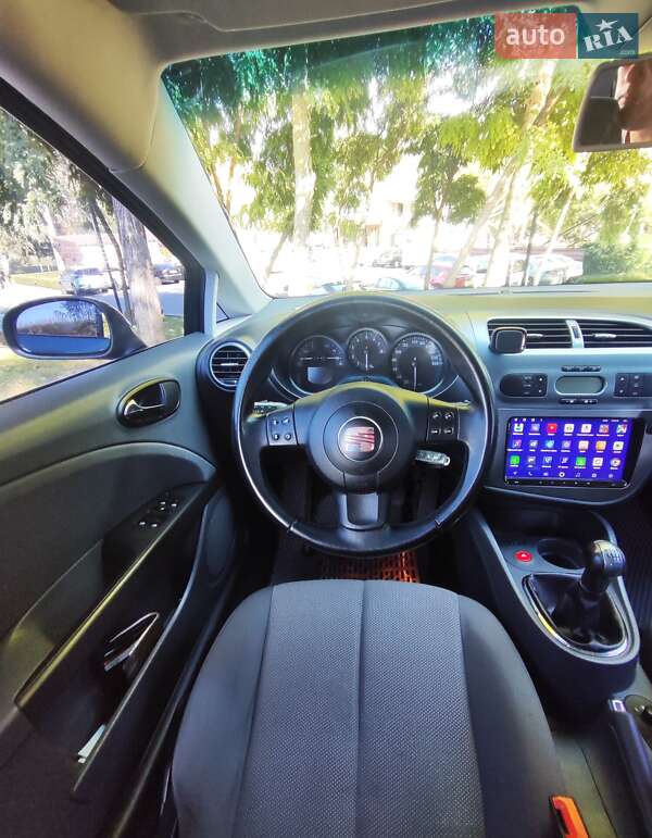 Хэтчбек SEAT Leon 2006 в Киеве