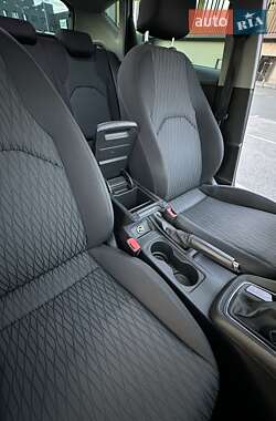 Хэтчбек SEAT Leon 2013 в 