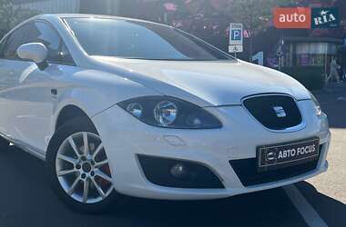 Хэтчбек SEAT Leon 2011 в 