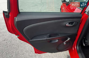 Хэтчбек SEAT Leon 2010 в 