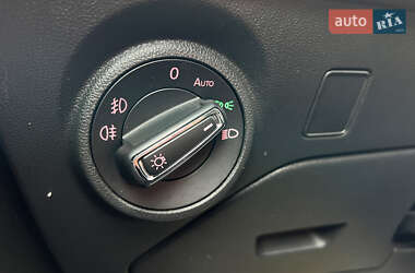 Хэтчбек SEAT Leon 2014 в 