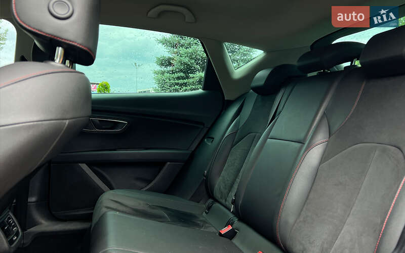 Хэтчбек SEAT Leon 2014 в Львове