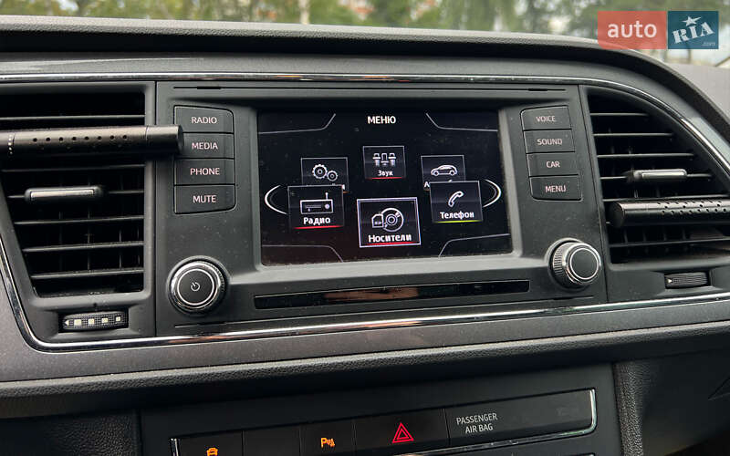 Хэтчбек SEAT Leon 2014 в Львове