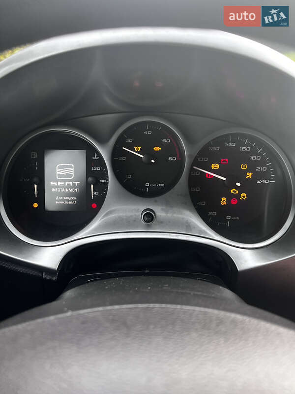 Хэтчбек SEAT Leon 2011 в Львове