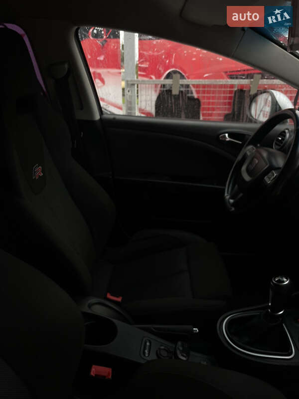 Хэтчбек SEAT Leon 2011 в Тернополе