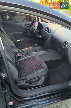Хэтчбек SEAT Leon 2006 в 