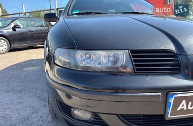 Хетчбек SEAT Leon 2001 в 