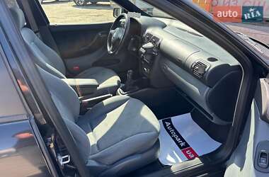 Хетчбек SEAT Leon 2001 в 