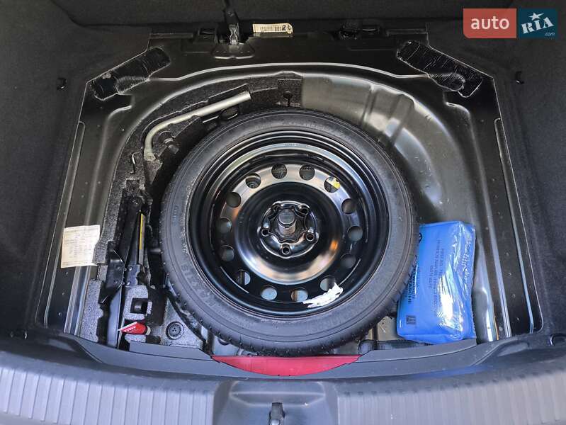 Хэтчбек SEAT Leon 2013 в Лубнах