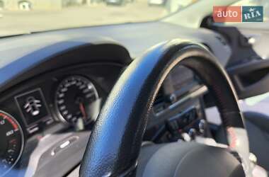 Хэтчбек SEAT Leon 2013 в 