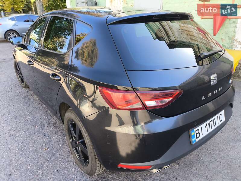 Хэтчбек SEAT Leon 2013 в Лубнах