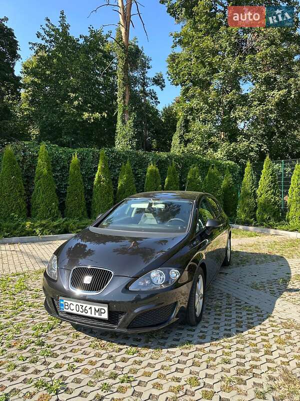 Хэтчбек SEAT Leon 2009 в Харькове