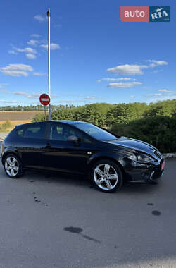 Хетчбек SEAT Leon 2012 в Великій Багачці