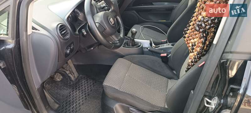 Хэтчбек SEAT Leon 2009 в Львове