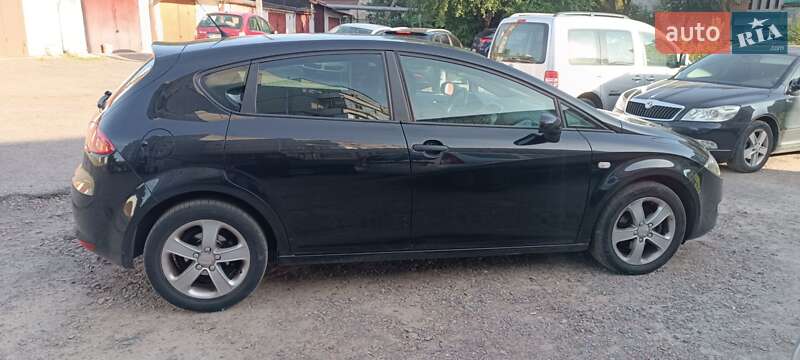 Хэтчбек SEAT Leon 2009 в Львове