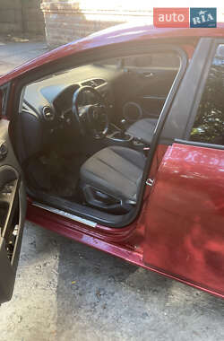 Хэтчбек SEAT Leon 2005 в Киеве
